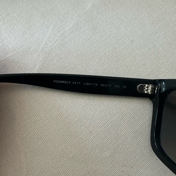 CHANEL Polarized Sunglasses with Case - Picture 5 of 9